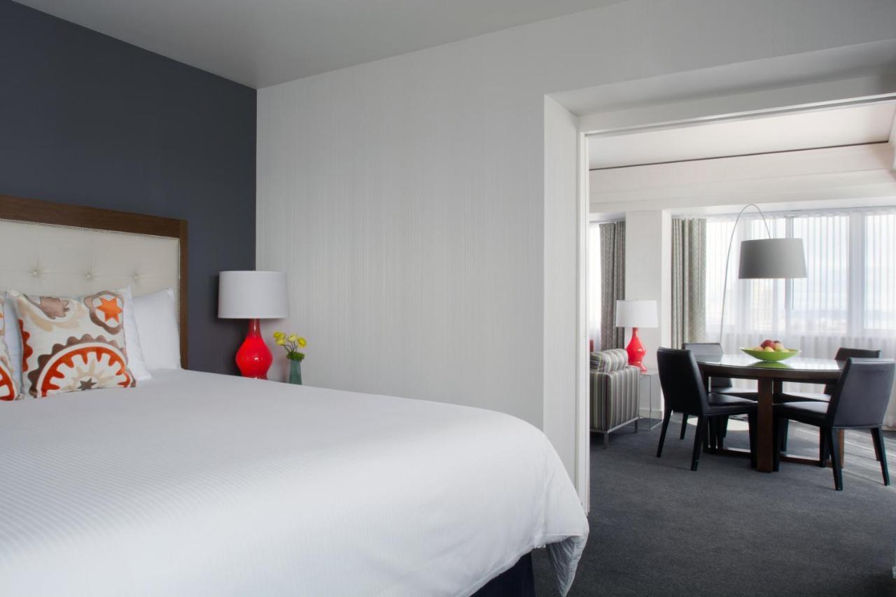 Hotel Murano Tacoma Zewnętrze zdjęcie A suite at the Hotel Commonwealth